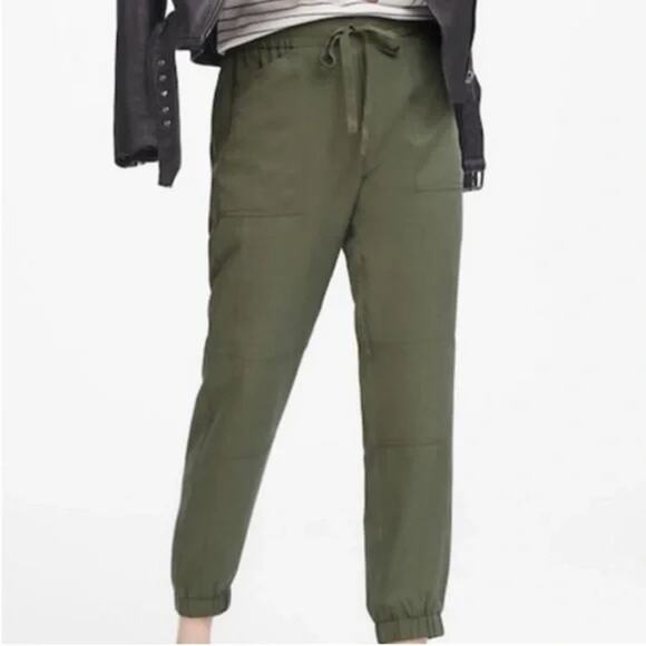 Banana Republic Utility Jogger Green Lyocell Size Medium Casual Pant - Picture 1 of 6